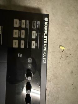 Native instruments Komplete Kontrol S25