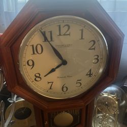 Sterling and Noble Westminster chime quartz wall clock. Clock And Chimes Work.