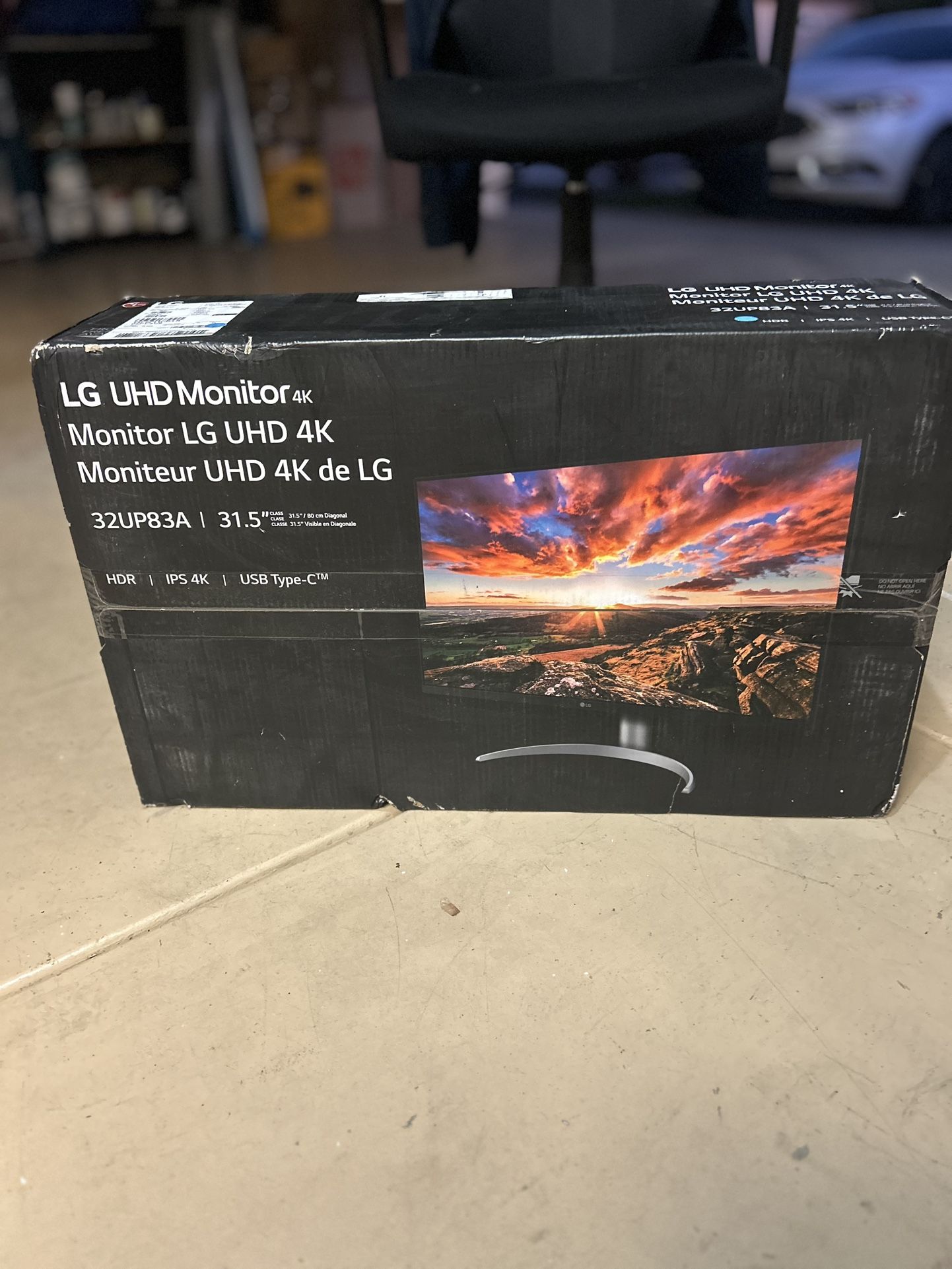 LG UltraFine 31.5-Inch Computer Monitor 32UP83A-W