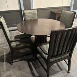 Dining Furniture Set $199 Or Best Offer 🎁🍀‼️🍀🎈 House Furniture, Dining And Kitchen Furniture, Table And Chair, Rolling Chair, Chair, Wood, Deliver