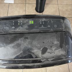 Toshiba Portable A/C With Remote 