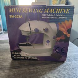 Toy Sewing Machine 
