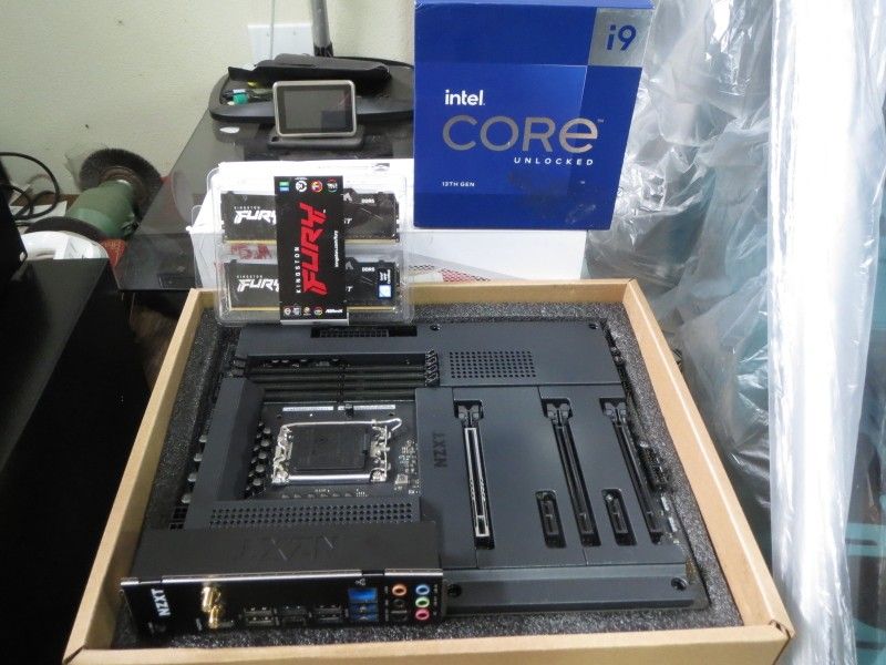 NZXT N7 Z790 ATX Motherboard. Intel Core i9-13900K. Kingston Fury RGB 32GB DDR5