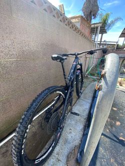 Selling my gt capra carbon 29 2023 bike