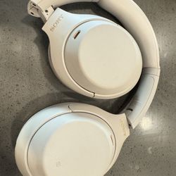 Gray — Sony WH-1000XM4