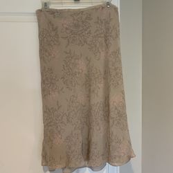 Like NEW beige skirt with floral pattern (size S)