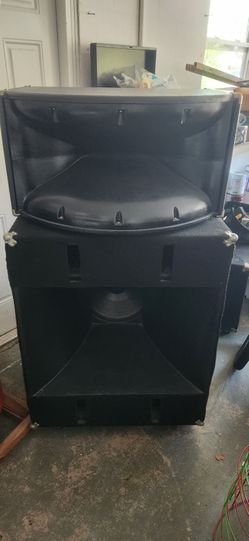 Peavey MF1-X Enclosed Horn and 12" Enclosed Subwoofer