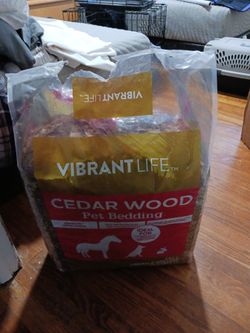 Free Cedarwood PET BEDDING