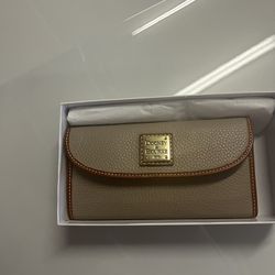 Brand New Dooney Wallet $60 Firm Great Mother's Day Gift