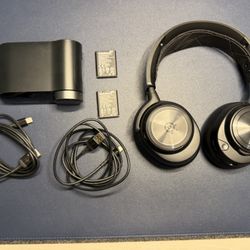 SteelSeries Artcis Nova Pro Wireless Gaming Headset (XBOX Edition)(Black)(NEGOTIABLE)