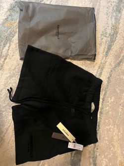 Brand new black essential shorts size M