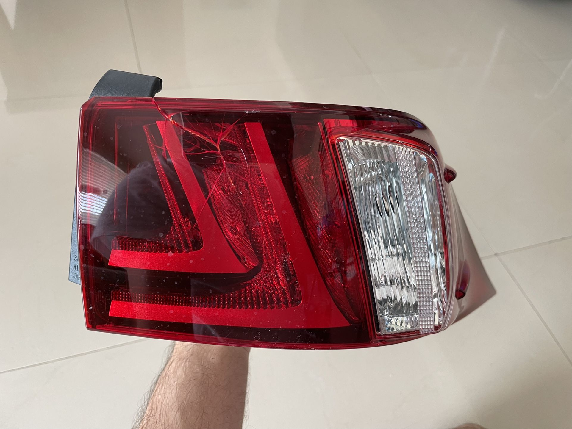 Broken Tail Light For 2015 Lexus IS300