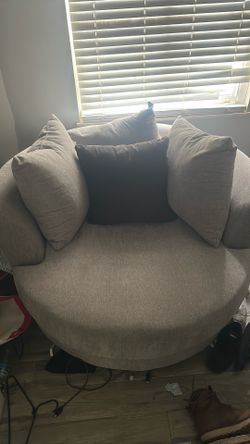 Rolling couch