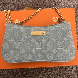 Louis Vuitton Liv Pochette Sky Blue Denim