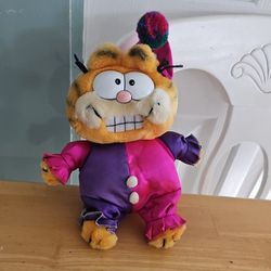 Garfield ‘Jester’ Cat Retro Soft Plush Toy made by Dakin from 1980s TV Show 1(contact info removed) 