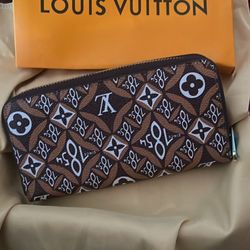 Louis  Vuitton 