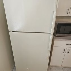 General Electric Top Refrigerator