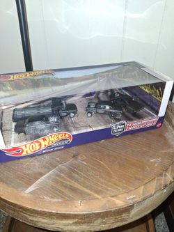 Hotwheels team transport set