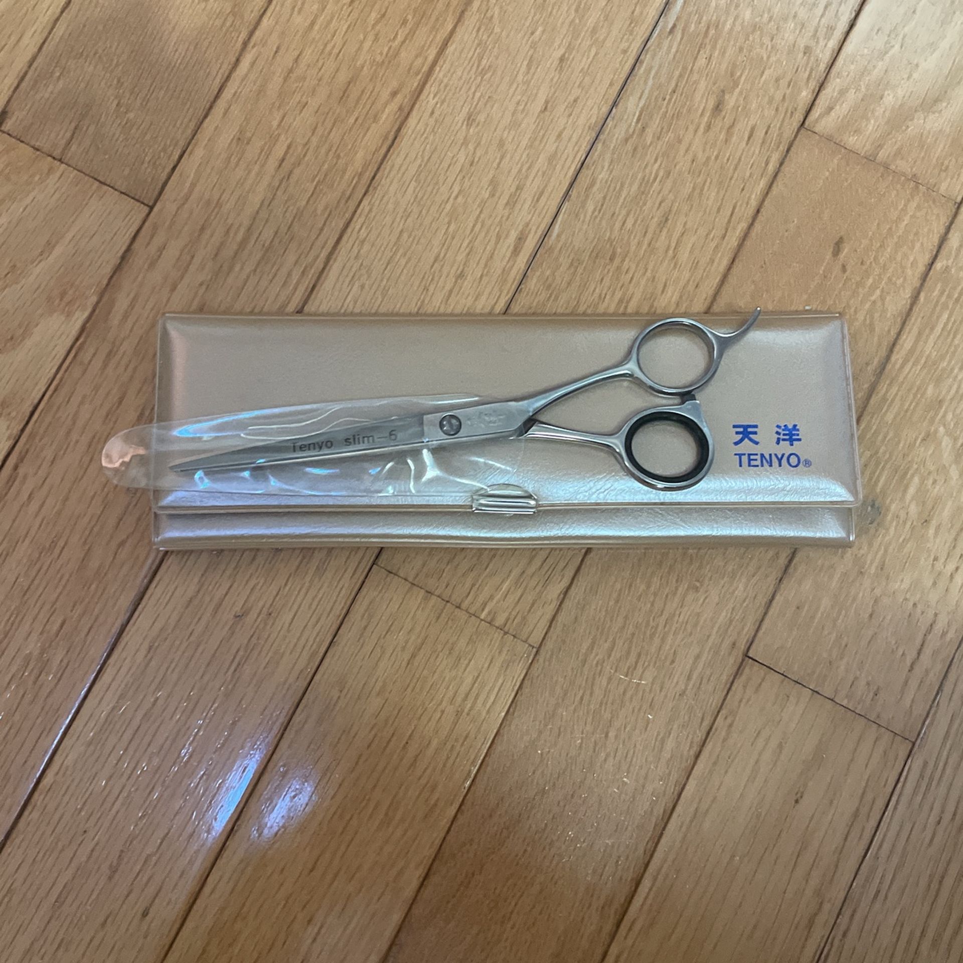 Japanese Hair cutting Shears- Tenyo Slim 6