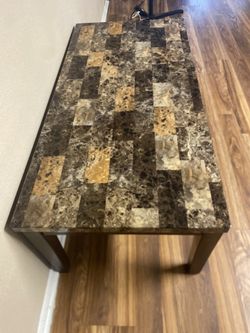 Nice Marble Coffee Table (can deliver)