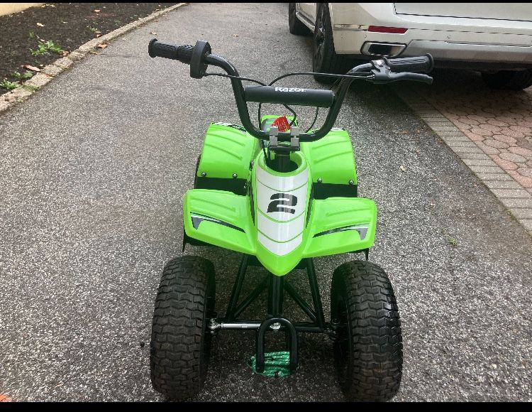 RAZOR QUAD