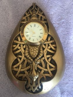 Dragon tear drop clock deco