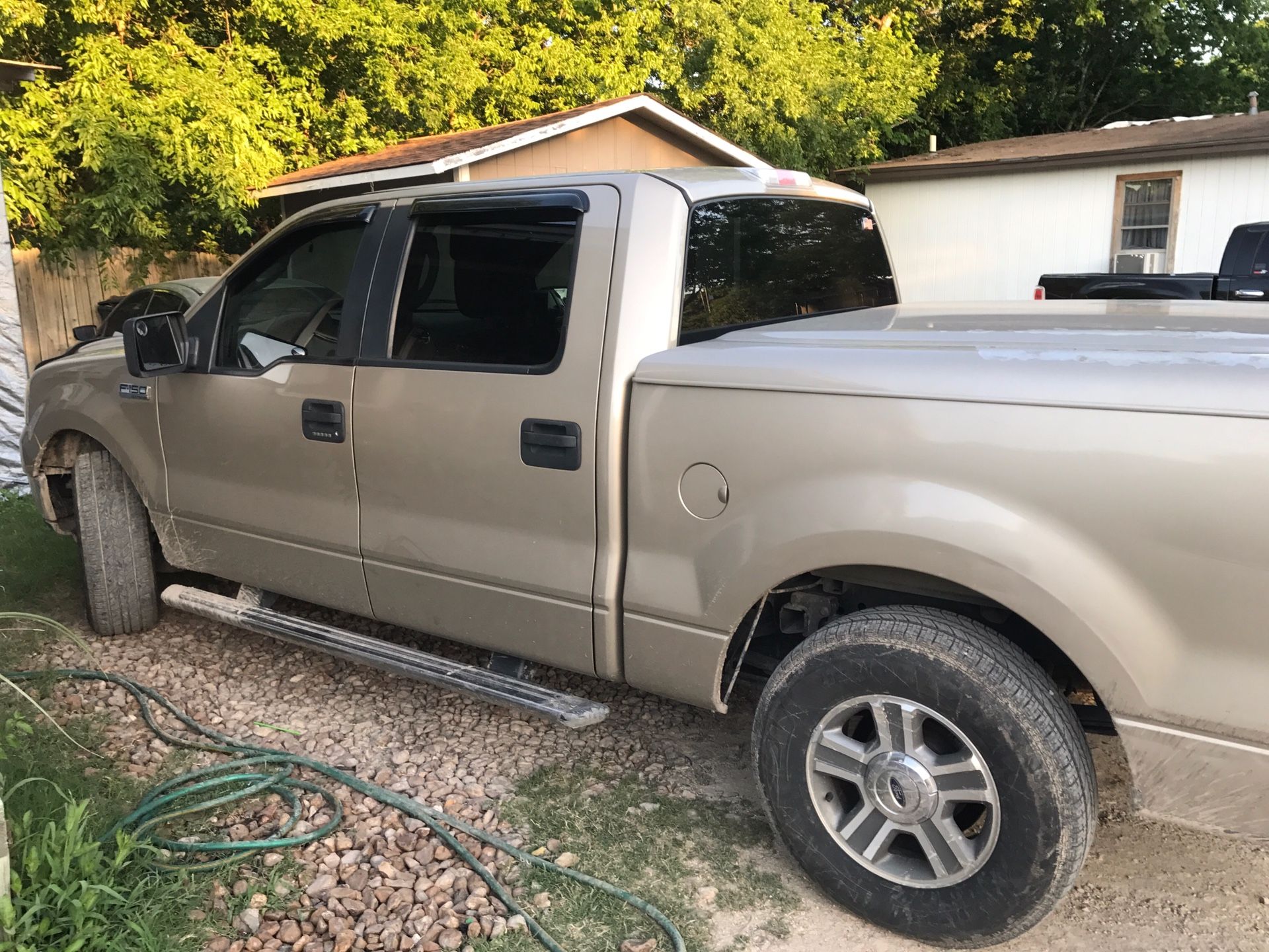 TAPA PARA CAJA DE TROKA FORD F150