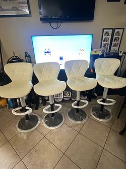 4 bar Stools