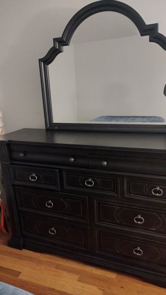 Dresser w/Mirror; 1 Night Stand With Outlet/USB