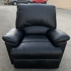 Black Leather Reclinable Couch