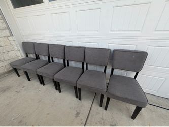 Dining chairs $25 each 6pcs for $100