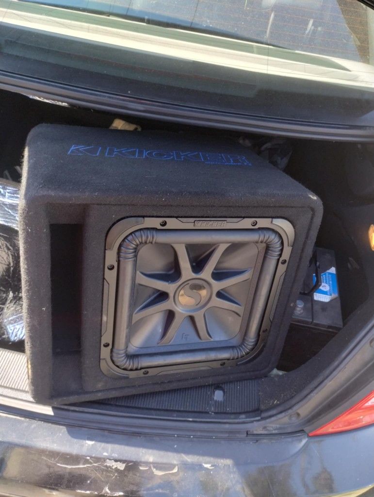 SUBWOOFER KICKER L7 12 WITH BOX PORTED