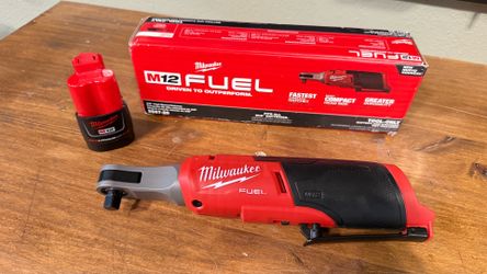 Milwaukee M12 Fuel 3/8 High Speed ratchet