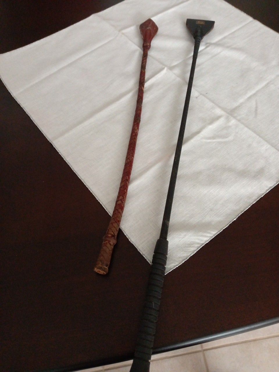 Vintage leather riding crops/horse whip verbal made in England