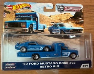 Hot Wheels '69 Ford Mustang Boss 302 Retro Rig
