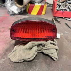 04-09 Suzuki GS 500f Tail light