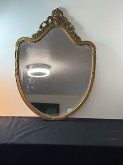 Vintage Ornate Gold Wall Mirror – 30” x 21” Decorative Mirror