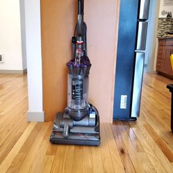 Dyson DC28 Vacuum Cleaner Purple Air Muscle Multi-Floor Bagless Cyclone Upright 