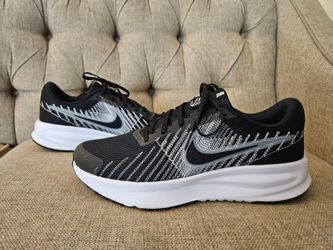 Nike women's run defy shoes