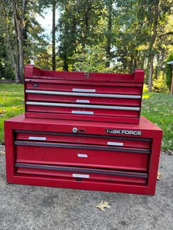 Red 2-Piece Tool Chest and Cabinet