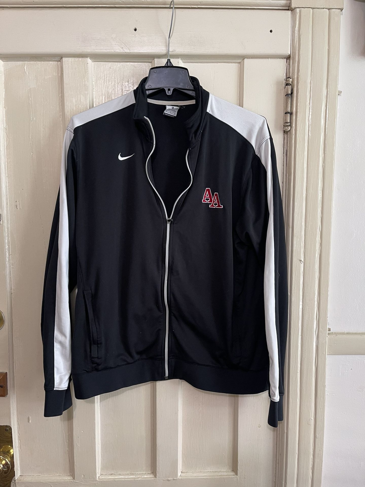 Nike Men’s full zipper jacket size XL