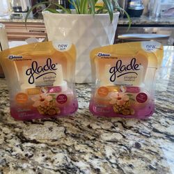 Glade PlugIns Scented Oil, Hawaiian Breeze & Vanilla Passion, Several Scents-11 Refills Total-$10