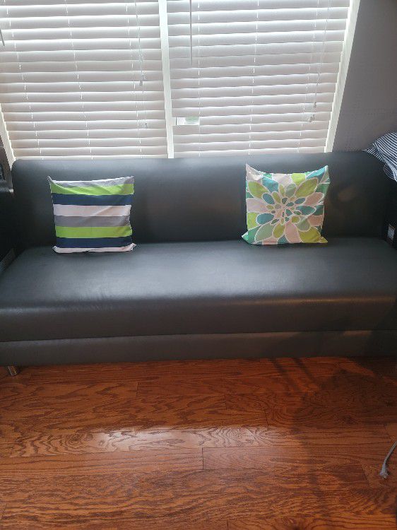 3pc Gray Leather Sofa, Loveseat, And Ottoman