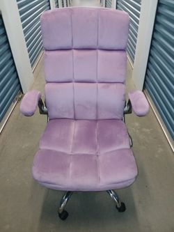 Pink/Lavender Plush Desk Chair Office Chair Like New!