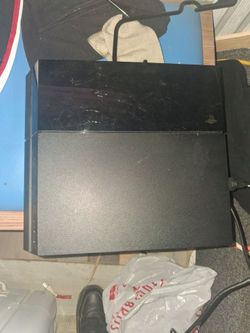 Play  Station 4