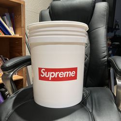 Supreme Bucket