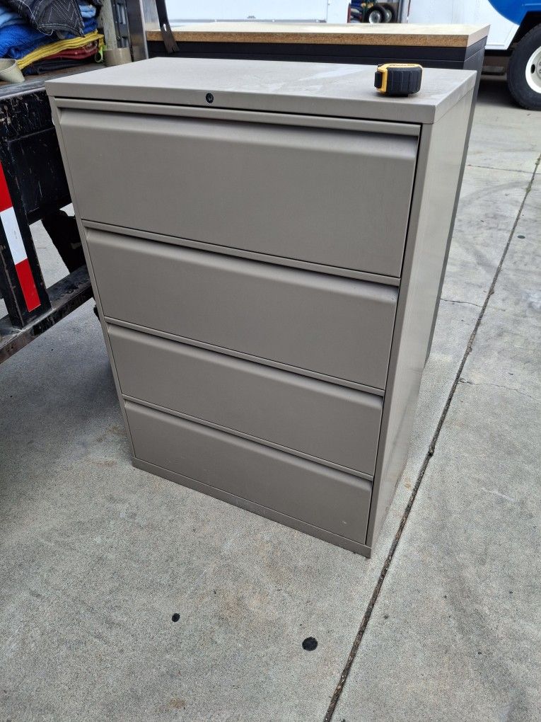 4 Drawer File Cabinet