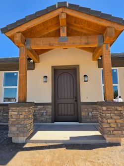 Pallet of decorative stone corners