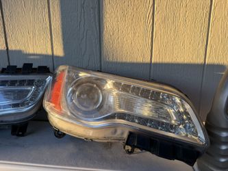 2014 Chrysler 300c Headlights