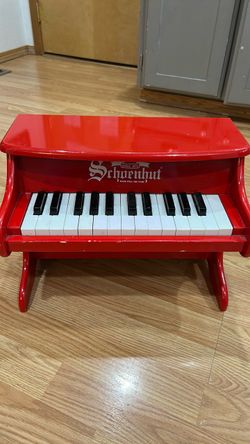 Schoenhut Baby Piano